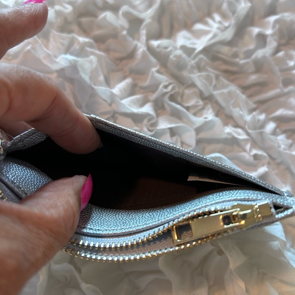 Small Card/Coin Wallet • Silver w/ Zipper • - Picture 3 of 9